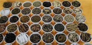 龍魚為什么掉眼手術后不能吃：龍魚掉眼并不是一種疾病而是一種疾病