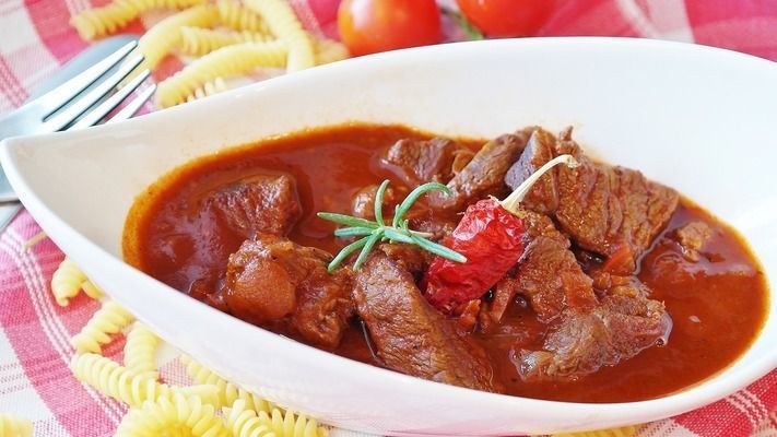 龍魚吃什么上色快一點呢：龍魚專用飼料哪種品牌好龍魚上色食物的保存方法