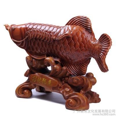 招財龍魚怎么養殖方法：招財龍魚擺件不僅是一種富有象征意義的風水物品