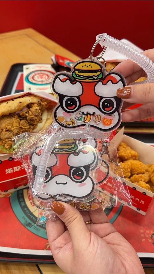 還有哪些品牌聯名產品使用了金龍元素？