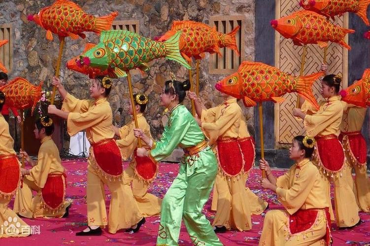 五夫龍魚戲