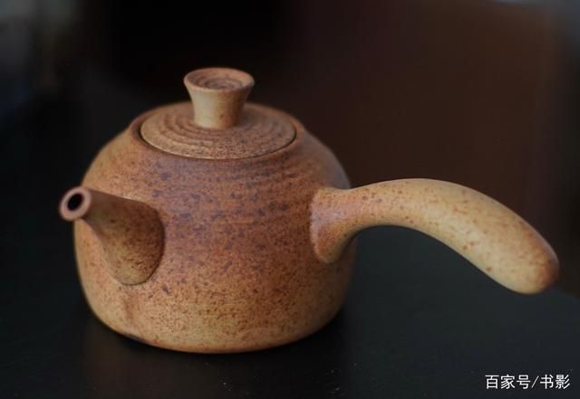 龍魚出水口鴨嘴最佳角度：如何選擇適合龍魚的魚缸，龍魚魚缸水流循環(huán)優(yōu)化技巧