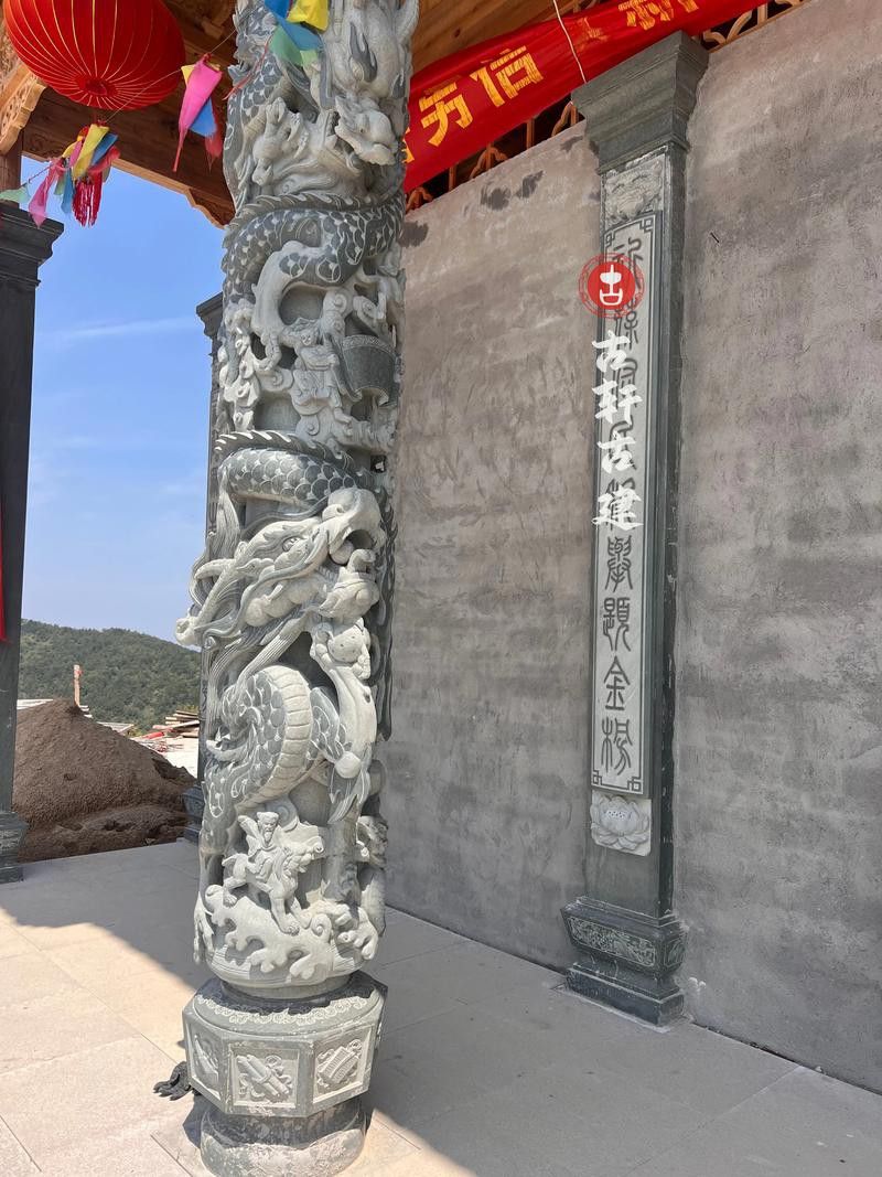 給我一些龍柱設計的案例