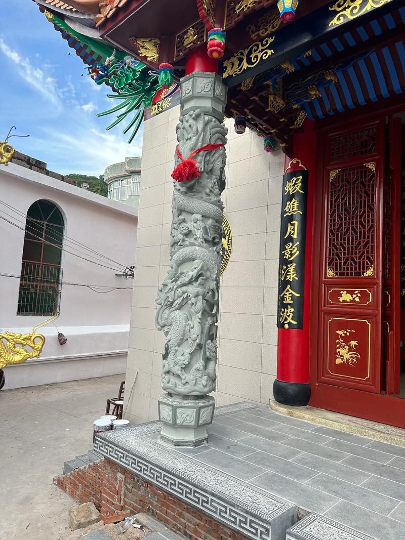 給我一些龍柱設計的案例