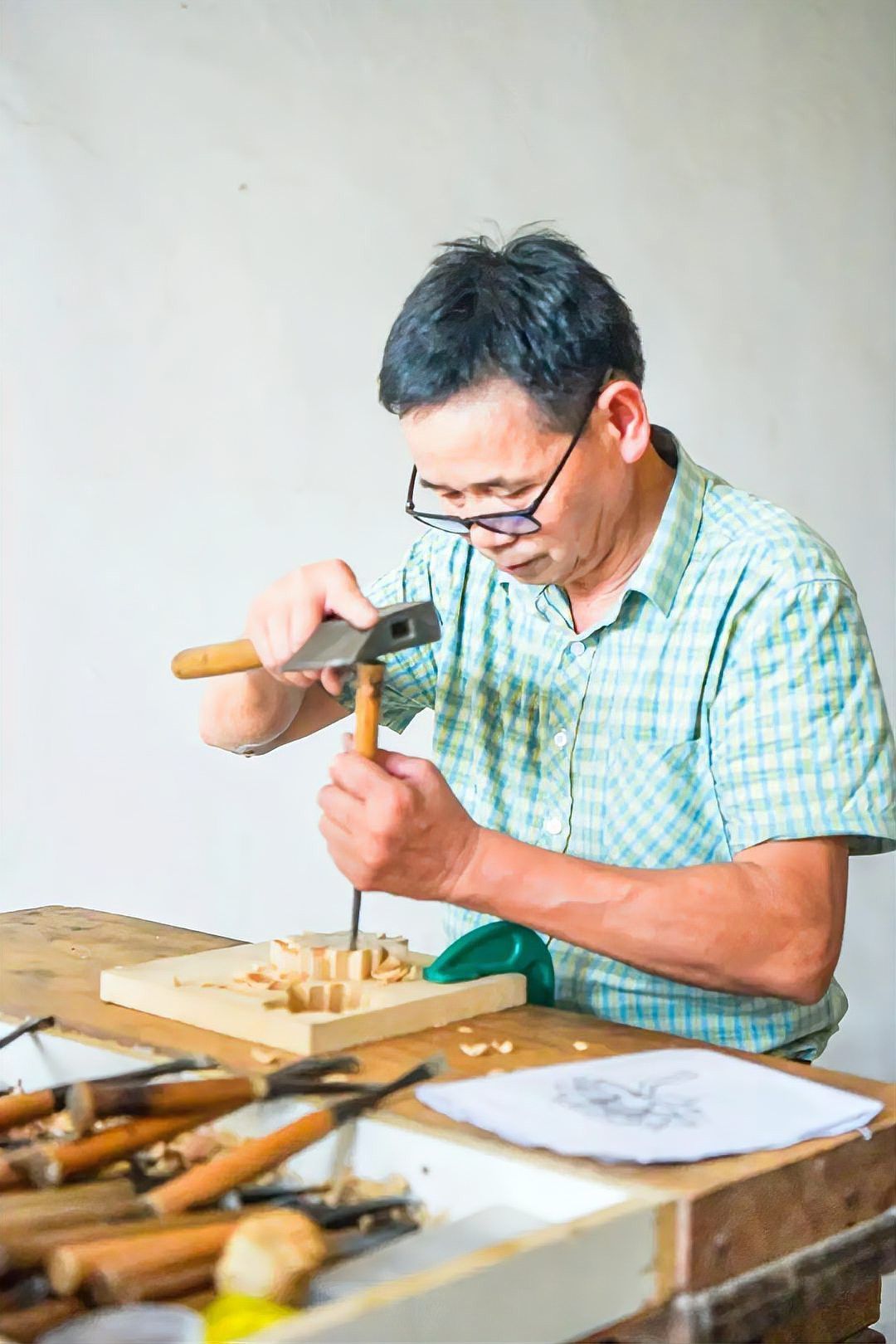 給我一些龍柱設計的案例