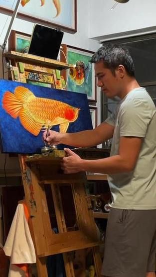 有沒有紅龍魚高清豎屏壁紙？