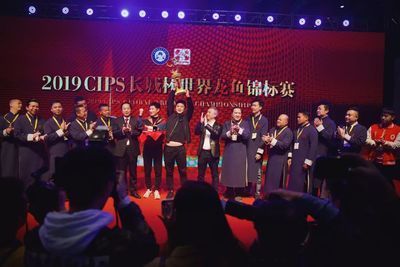 紅龍魚的價格及圖片及價格表大全圖（紅龍魚的價格及圖片及價格表大全圖解）