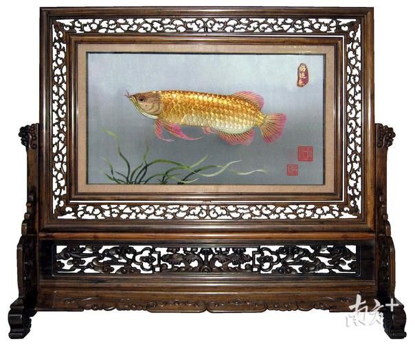 康惠芳的潮繡《金龍魚》有哪些歷史故事？