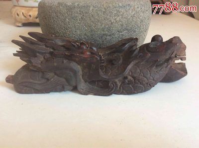 魚龍木雕的詳細介紹：魚龍木雕不僅是一件精美的藝術品，更是承載著深厚文化底蘊的收藏品