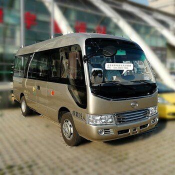 官方標(biāo)配的金龍19座中巴車內(nèi)飾圖片