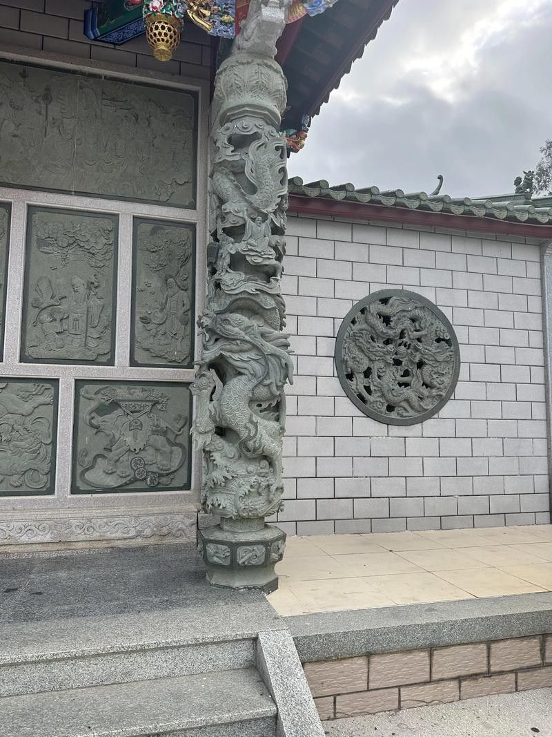 龍柱材質中哪種最貴？