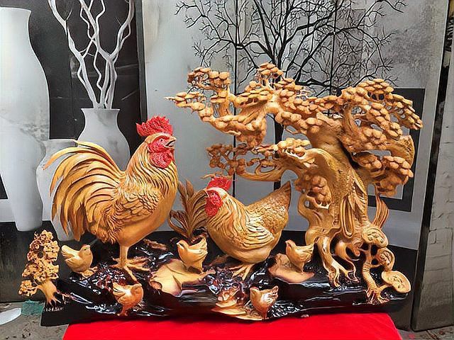 如何判斷龍魚木雕是否需要清潔？