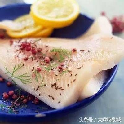 龍魚片是什么魚：龍魚品種鑒賞指南，龍魚飼養(yǎng)水質(zhì)要求，龍魚疾病預(yù)防方法