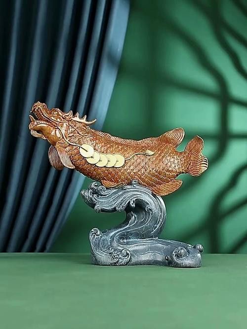 有沒有更多龍魚擺放的吉位圖片示例？