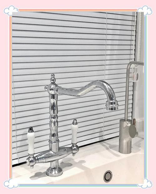 再給我幾張不同風格的水龍頭圖片