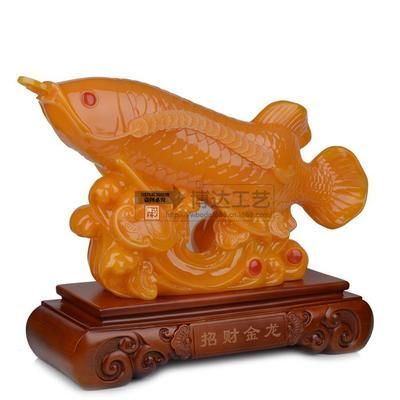 風水龍魚擺件魚頭朝向（關于風水龍魚擺件魚頭朝向的關鍵信息匯總金龍魚擺件魚頭朝向的說法）
