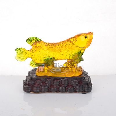 小金龍魚用什么燈最好看：小金龍魚用什么燈好看