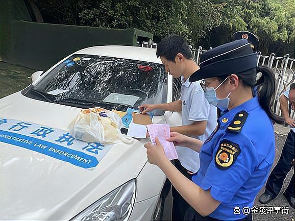 如何聯系專業機構處理六角龍？