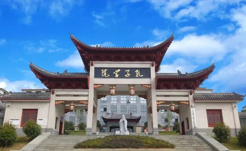 紅龍旗與孔子學院有何關聯？