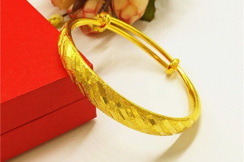 金龍古董的保養(yǎng)方法