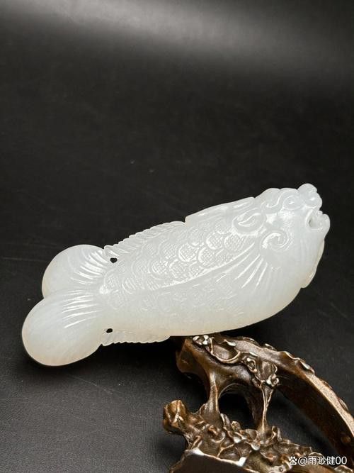 白玉龍魚(yú)圖片大全大圖欣賞