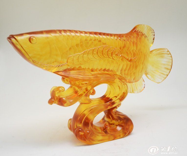 金龍魚琉璃擺件寓意【金龍魚琉璃擺件】