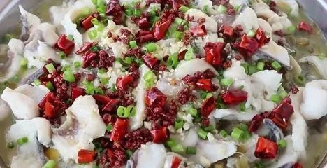 辣椒金龍魚(yú)多少錢：辣椒金龍魚(yú)價(jià)格受多種因素影響
