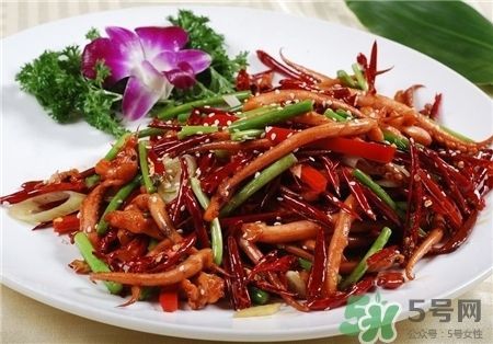 龍魚(yú)的胡須有什么用處：龍魚(yú)的胡須在生存和繁衍中起著至關(guān)重要的作用 龍魚(yú)的胡須有什么用處：龍魚(yú)的胡須在生存和繁衍中起著至關(guān)重要的作用 龍魚(yú)百科 第1張
