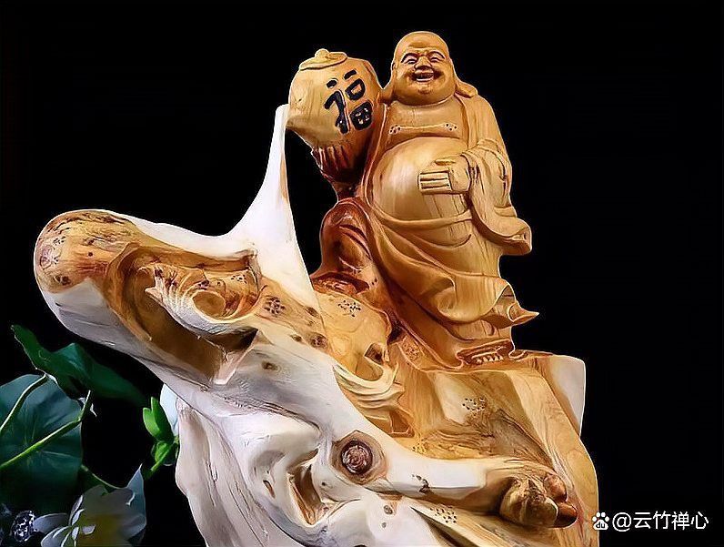 上漆的龍魚木雕如何保養(yǎng)？