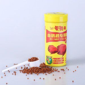 紅龍魚喂什么魚飼料好一點（紅龍魚吃什么最好紅龍魚飼養方法全攻略）