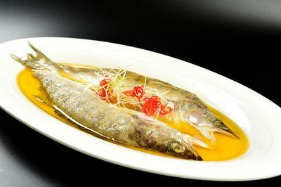 天山雪龍魚做法（腌制魚,：蒸魚,淋油,煎魚,）
