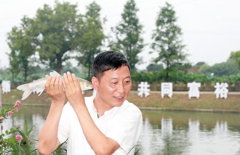 龍游龍與漁業園的創始人背景和歷史