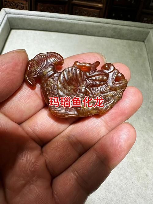 哪種材質的龍頭魚擺件最具有收藏價值?