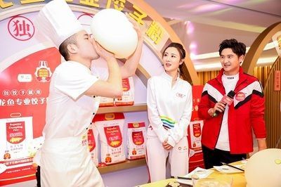 怎么養(yǎng)金龍魚(yú)主播：金龍魚(yú)的飼養(yǎng)方法 怎么養(yǎng)金龍魚(yú)主播：金龍魚(yú)的飼養(yǎng)方法 龍魚(yú)百科 第2張
