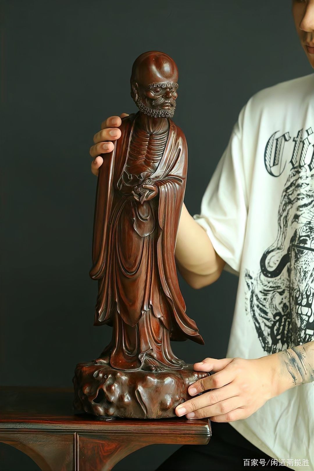 龍眼在雕塑藝術中的表現