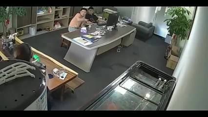 銀龍魚為什么咬人（銀龍魚為什么會咬人？）