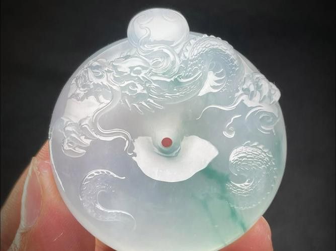 哪種材質的龍魚扣最保值？