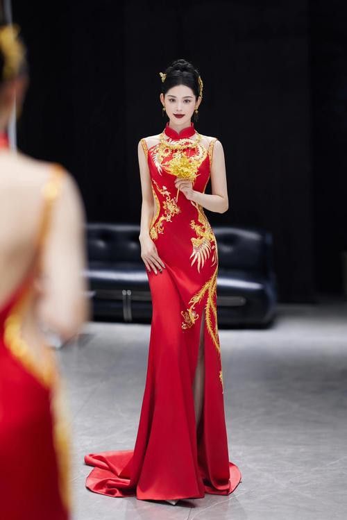 紅龍旗傳統服飾有哪些知名品牌? 龍魚百科 第3張 紅龍旗傳統服飾有哪些知名品牌? 紅龍旗傳統服飾有哪些知名品牌? 龍魚百科 第3張