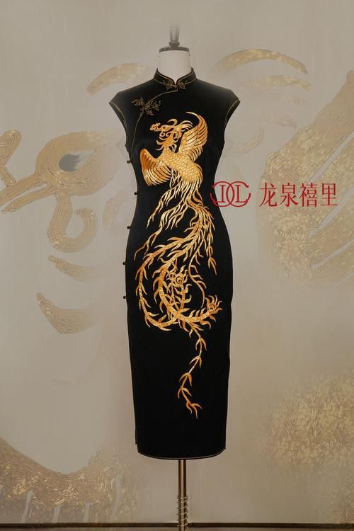 紅龍旗傳統服飾有哪些知名品牌? 龍魚百科 第8張 紅龍旗傳統服飾有哪些知名品牌? 紅龍旗傳統服飾有哪些知名品牌? 龍魚百科 第8張