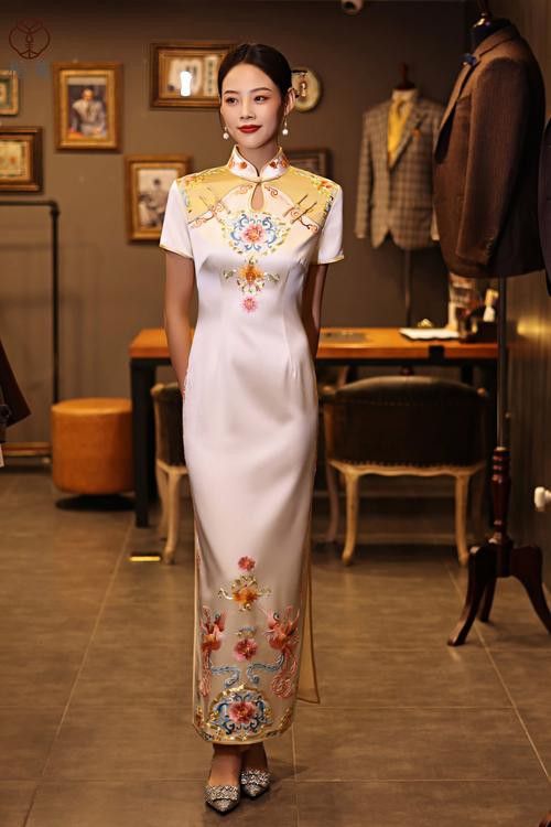 紅龍旗傳統服飾有哪些知名品牌? 龍魚百科 第5張 紅龍旗傳統服飾有哪些知名品牌? 紅龍旗傳統服飾有哪些知名品牌? 龍魚百科 第5張