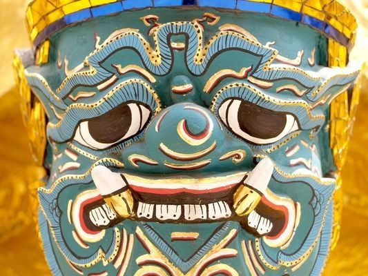巨型恐龍魚（巨型恐龍魚是一種史前海洋生物，其體型巨大，擁有獨特的身體結構）