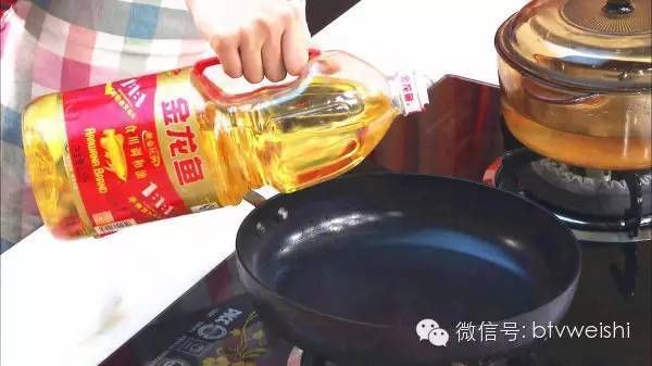 金龍魚為什么會變色