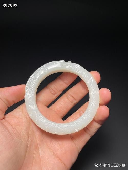 和田玉龍魚(yú)手鐲圖片欣賞 和田玉龍魚(yú)手鐲圖片欣賞 龍魚(yú)百科 第9張