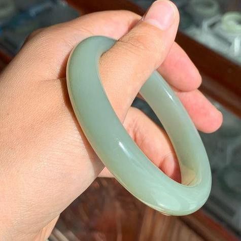 和田玉龍魚(yú)手鐲圖片欣賞 和田玉龍魚(yú)手鐲圖片欣賞 龍魚(yú)百科 第15張