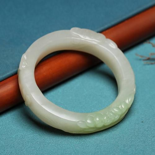 和田玉龍魚(yú)手鐲圖片欣賞 和田玉龍魚(yú)手鐲圖片欣賞 龍魚(yú)百科 第22張