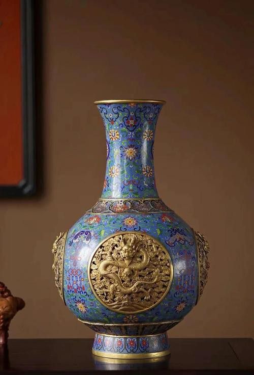 景泰藍(lán)《風(fēng)生水起》龍尊的具體制作工藝是怎樣的？ 景泰藍(lán)《風(fēng)生水起》龍尊的具體制作工藝是怎樣的？ 龍魚(yú)百科 第7張
