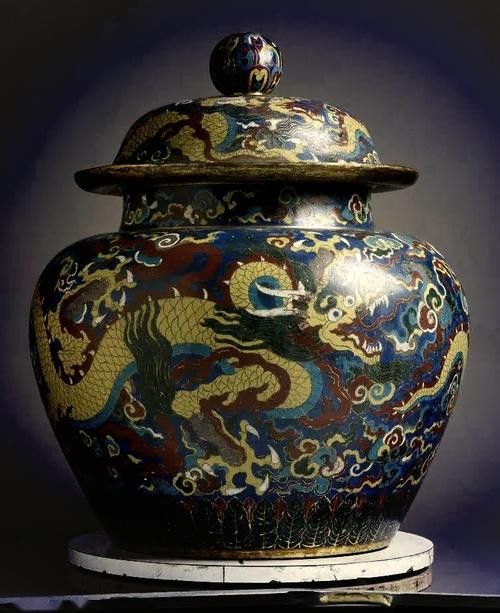 景泰藍(lán)《風(fēng)生水起》龍尊的具體制作工藝是怎樣的？ 景泰藍(lán)《風(fēng)生水起》龍尊的具體制作工藝是怎樣的？ 龍魚(yú)百科 第8張
