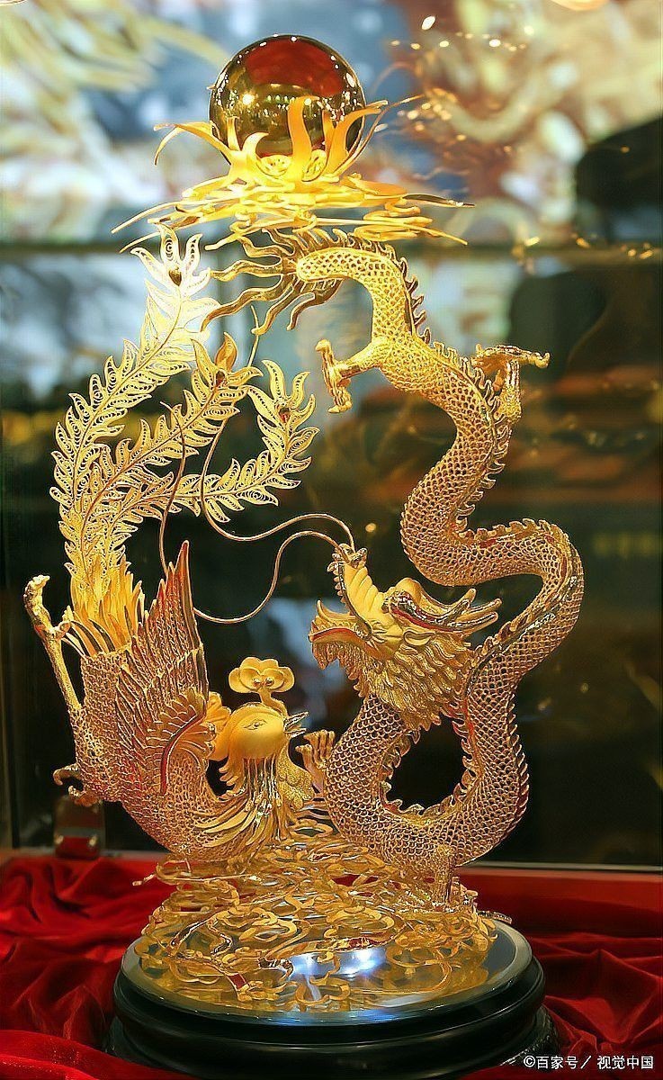 如何清潔魚缸中的龍擺件？
