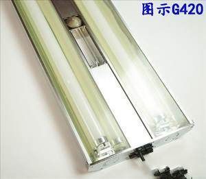 龍魚燈架好還是潛水燈好用：龍魚燈架、潛水燈哪個好