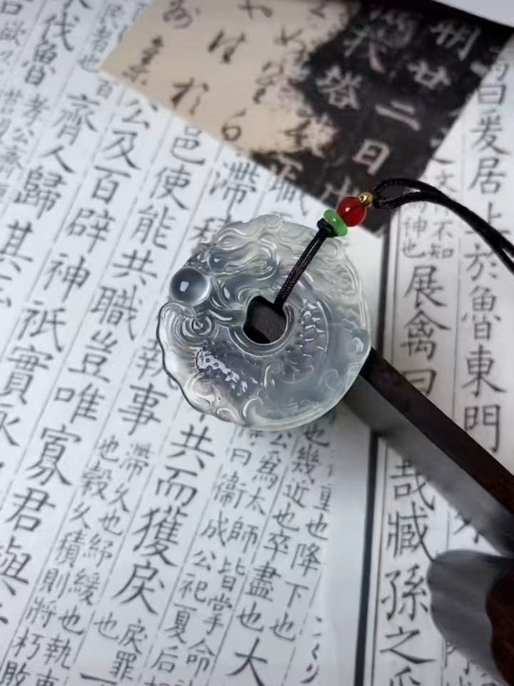 哪種材質(zhì)的龍頭魚掛件最受歡迎？ 哪種材質(zhì)的龍頭魚掛件最受歡迎？ 龍魚百科 第11張